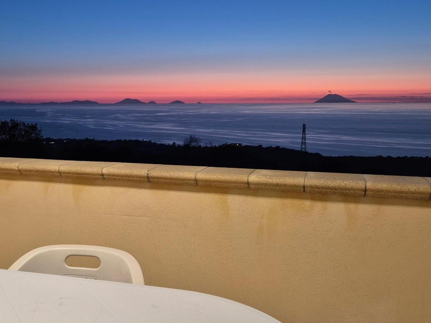 Il Tramonto Capo Vaticano Apartment *